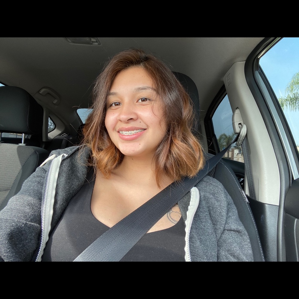 Meet your Posher, Alejandra